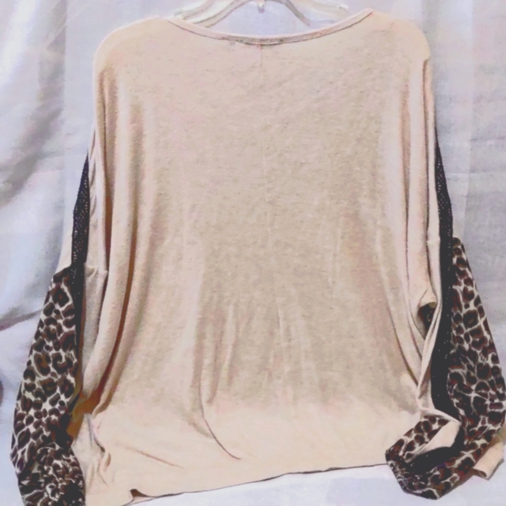Ladies shirt - Picture 7 of 7